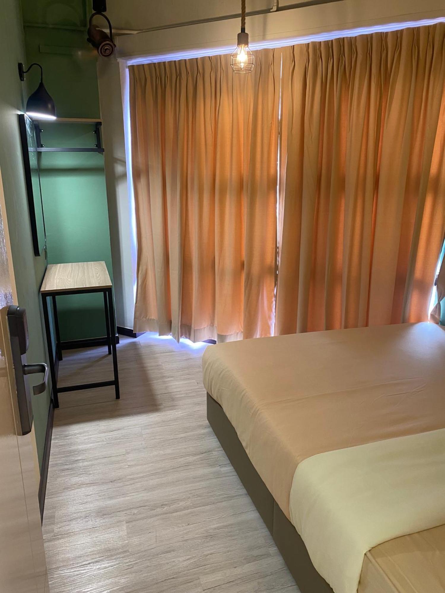 Clock Inn Backpackers Hostel ตานาห์ราตา ภายนอก รูปภาพ