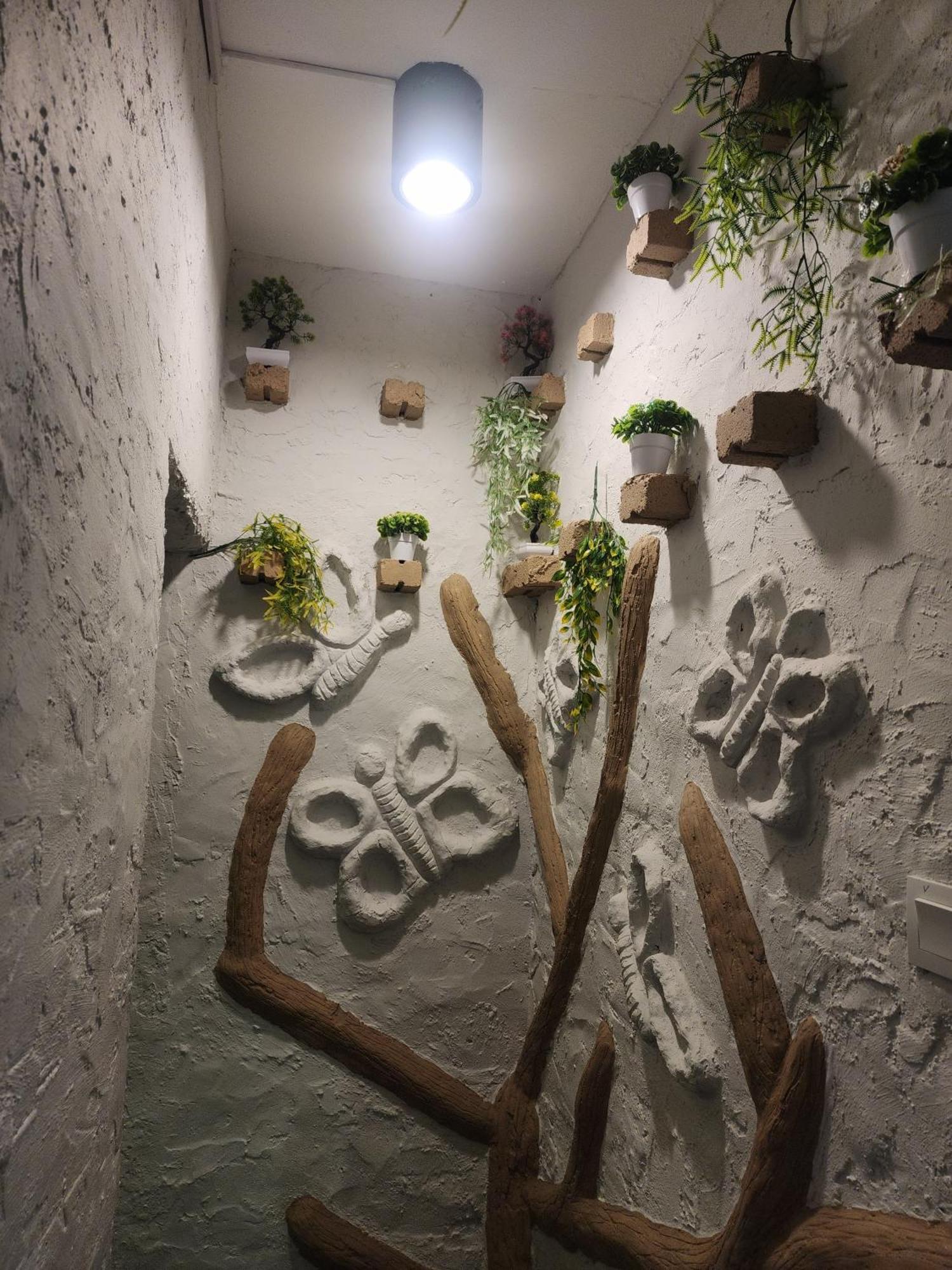 Clock Inn Backpackers Hostel ตานาห์ราตา ภายนอก รูปภาพ